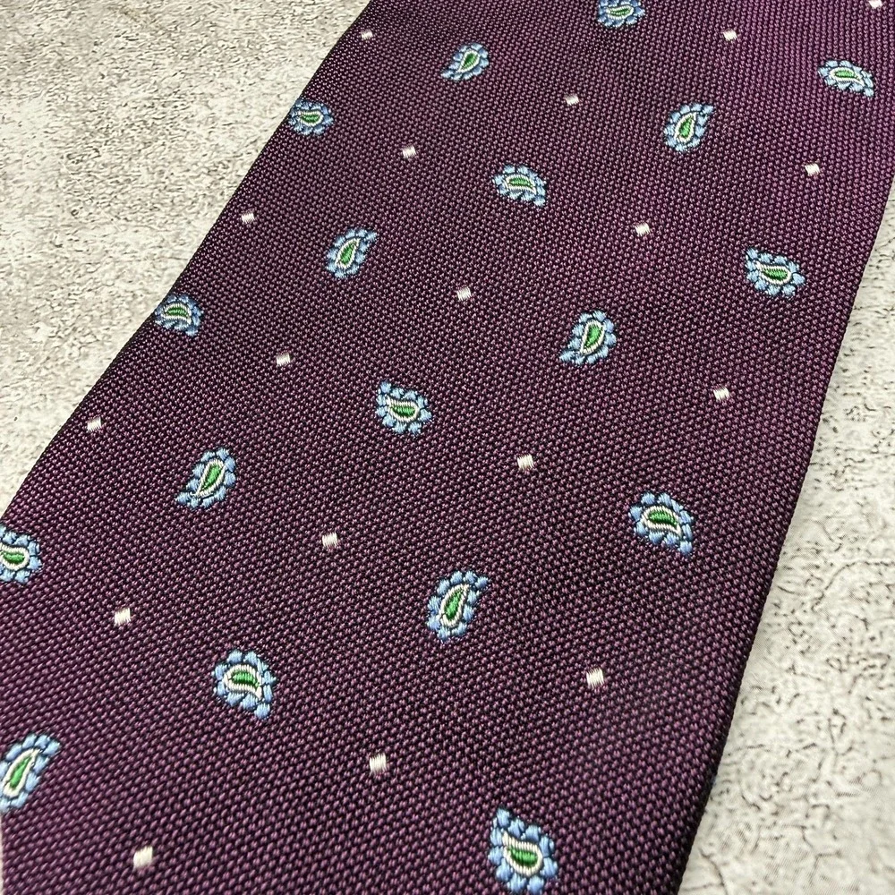 Brooks Brothers Silk‎ Tie Mens One Size Purple Paisley Made In USA Necktie